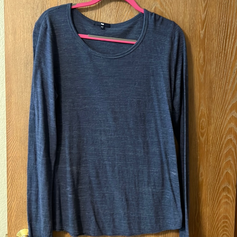 Woman’s Gap tee